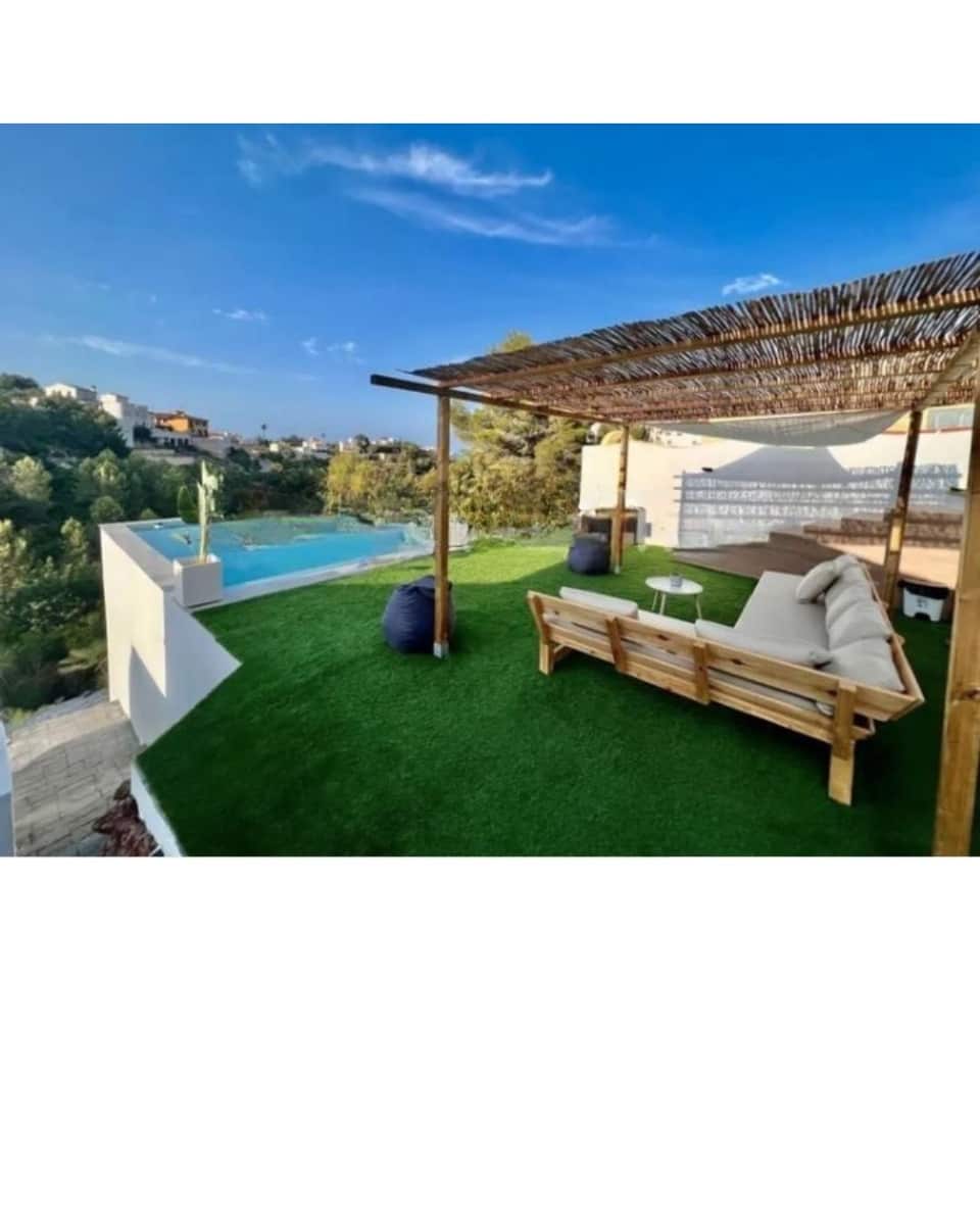 4 quarto Moradia para venda em Denia com piscina - 480 000 € (Ref: 9021868)