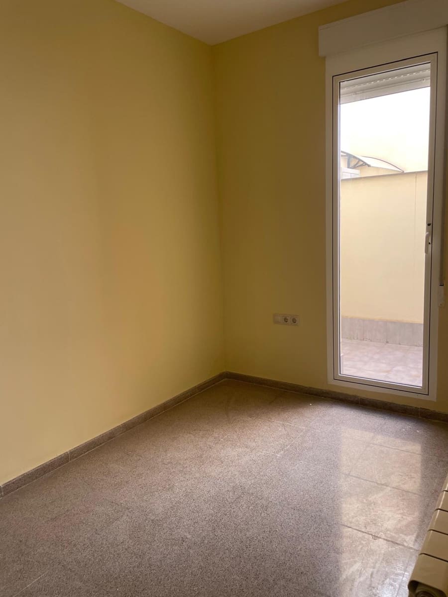 4 soveværelse Byhus til salg i Castello de Rugat med swimmingpool garage - € 149.000 (Ref: 9049683)