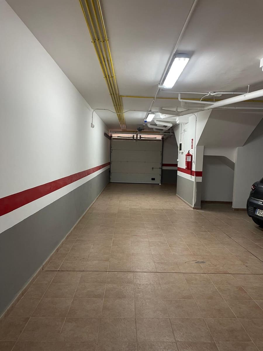 4 soveværelse Byhus til salg i Castello de Rugat med swimmingpool garage - € 149.000 (Ref: 9049683)