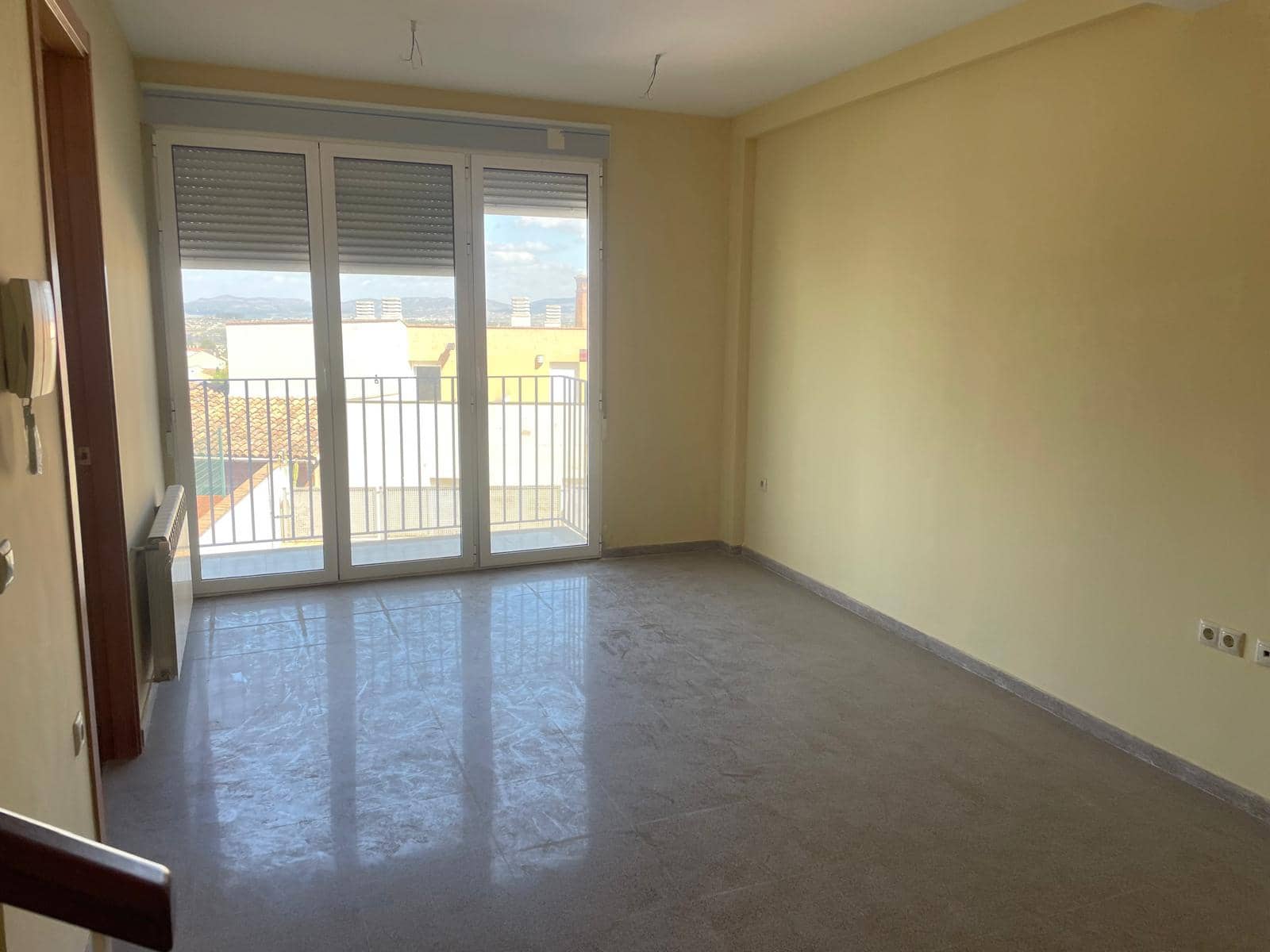 4 soveværelse Byhus til salg i Castello de Rugat med swimmingpool garage - € 149.000 (Ref: 9049683)