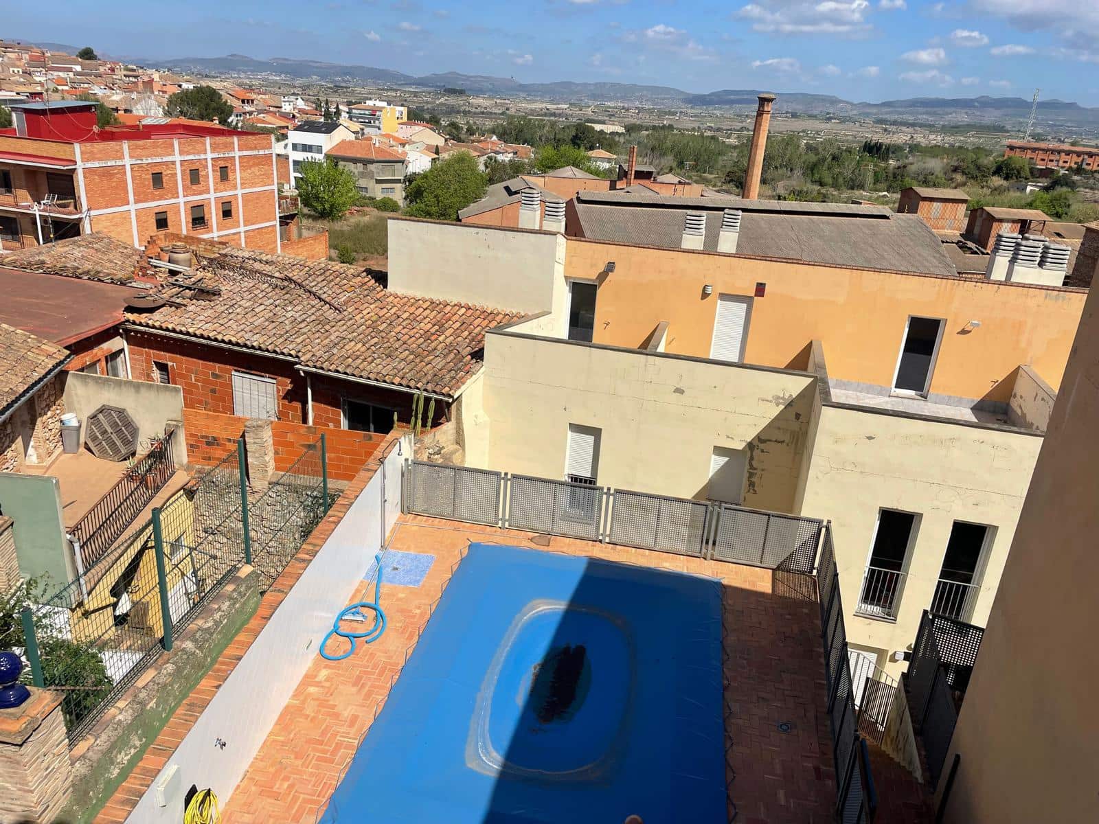 4 soveværelse Byhus til salg i Castello de Rugat med swimmingpool garage - € 149.000 (Ref: 9049683)