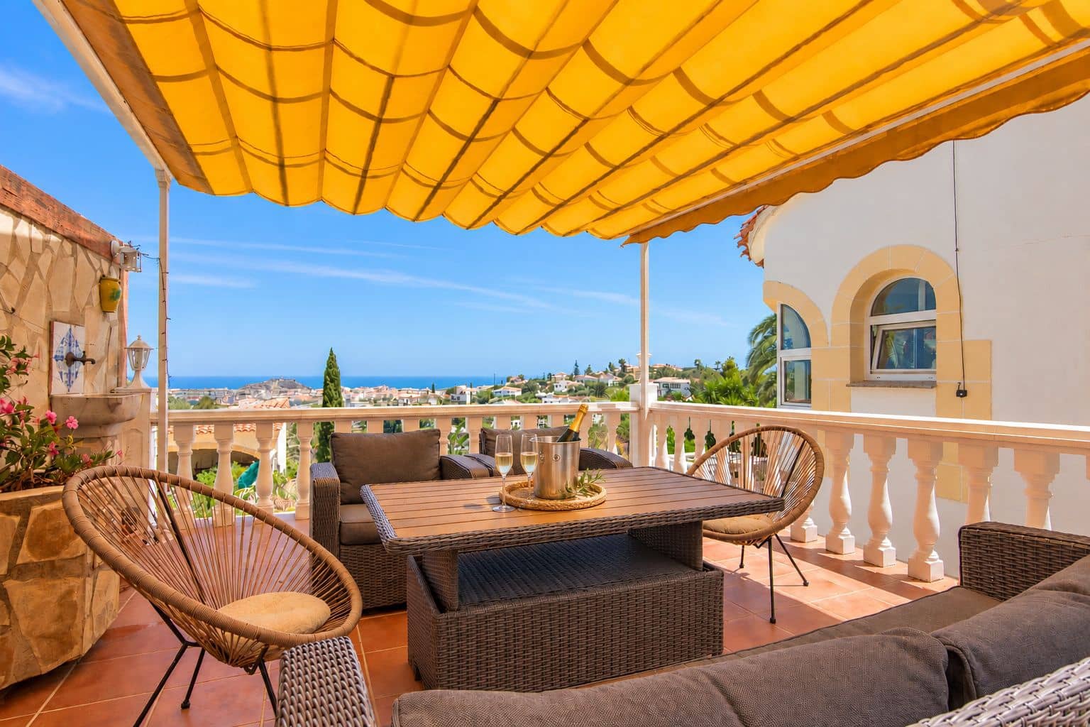 4 quarto Moradia para venda em Denia com piscina garagem - 565 000 € (Ref: 9104150)