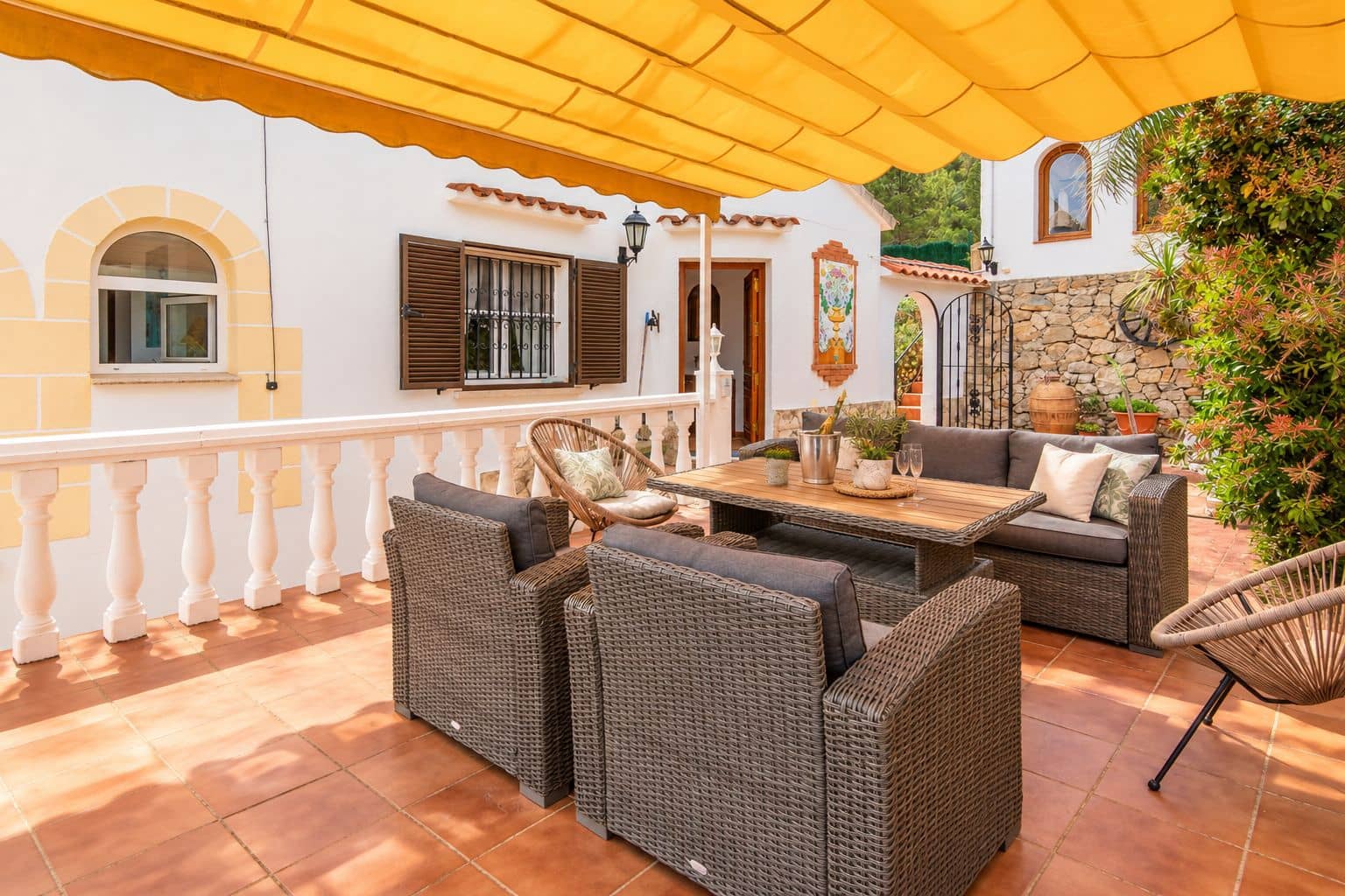 4 quarto Moradia para venda em Denia com piscina garagem - 565 000 € (Ref: 9104150)