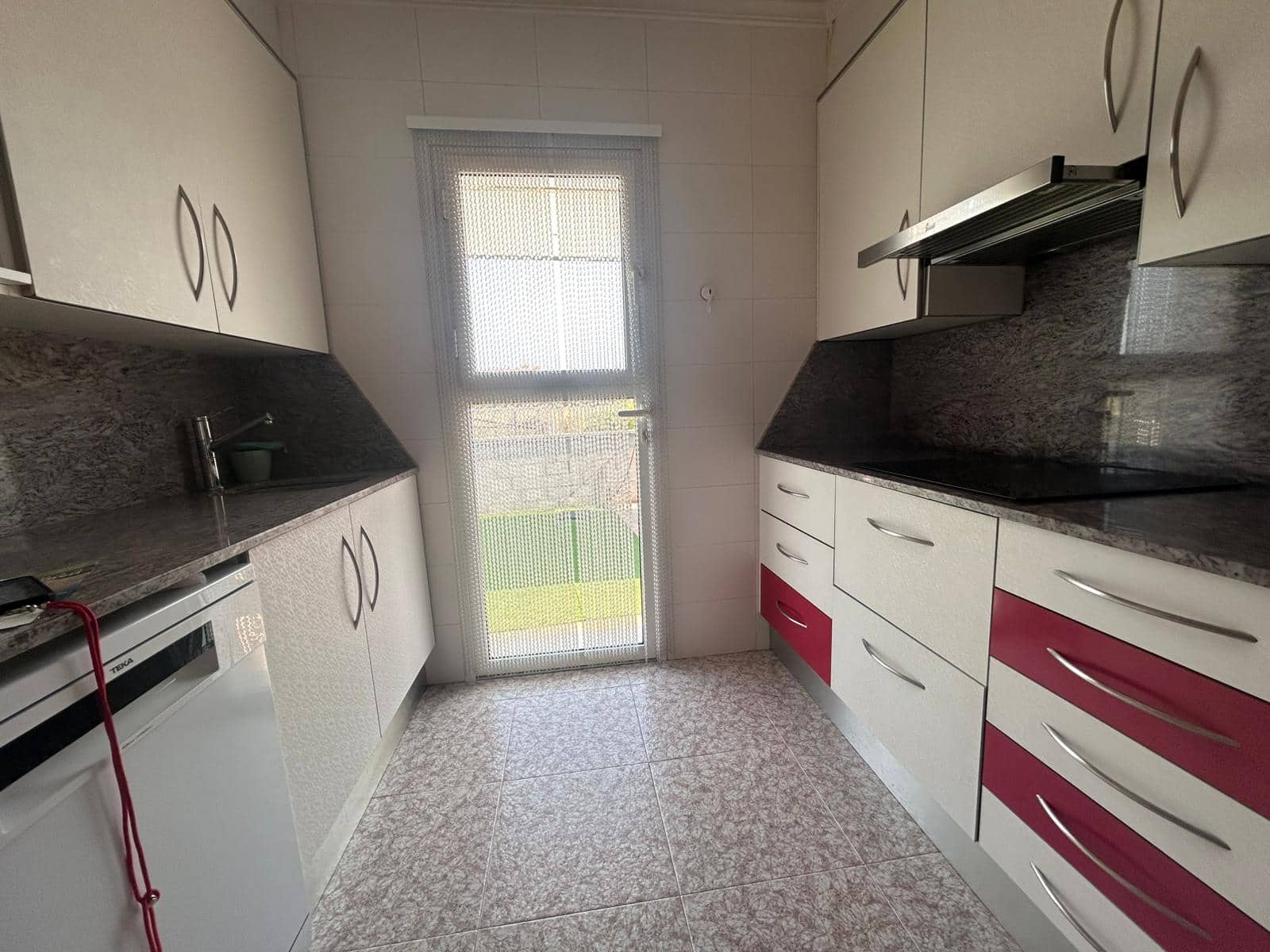 Chalet de 4 habitaciones en Dénia en venta con garaje - 490.000 € (Ref: 9104152)