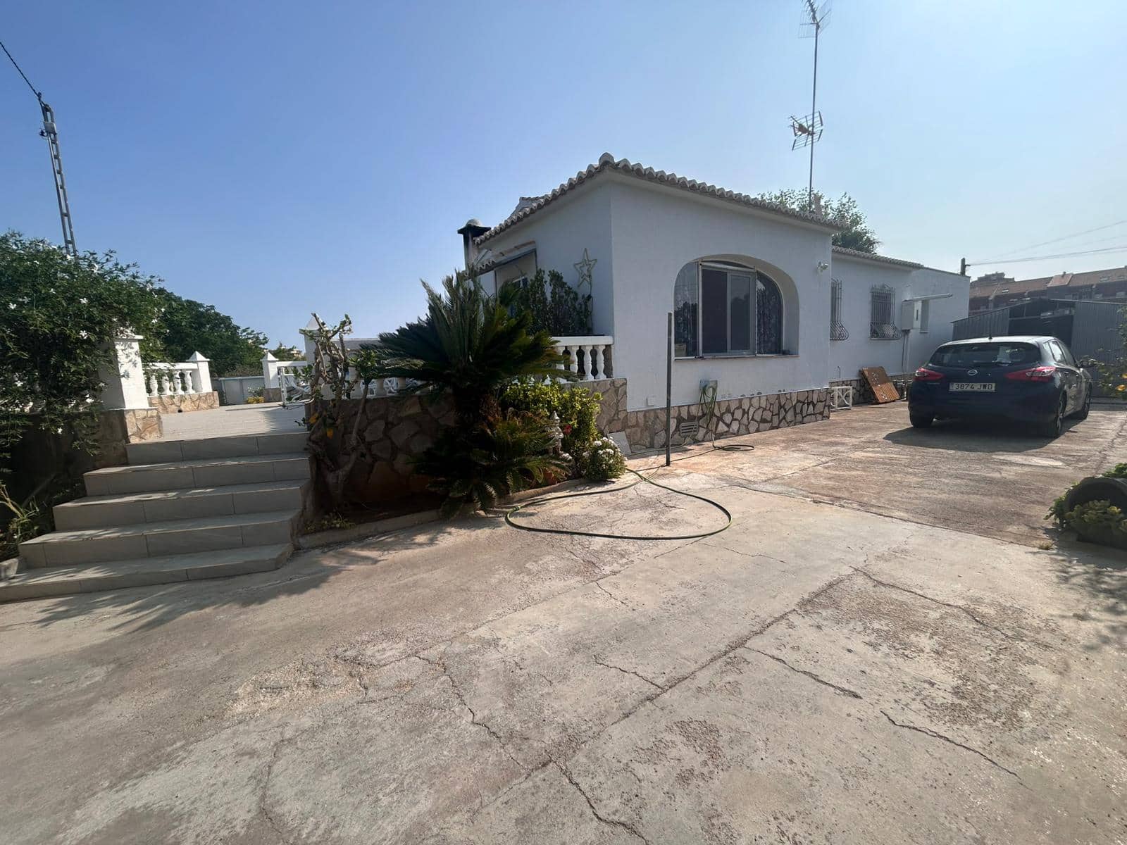 Chalet de 4 habitaciones en Dénia en venta con garaje - 490.000 € (Ref: 9104152)