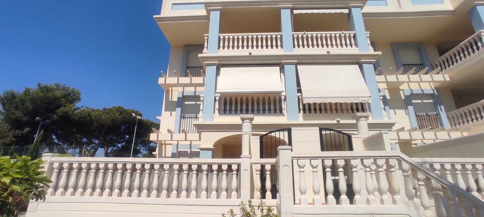 3 Zimmer Apartment zu verkaufen in Denia mit Pool Garage - 290.000 € (Ref: 9146143)