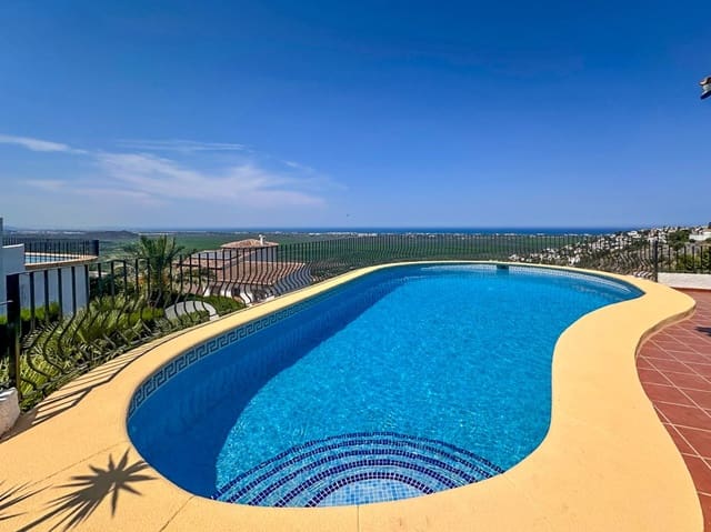 Chalet de 4 habitaciones en Monte Pego, Pego en venta con piscina garaje - 520.000 € (Ref: 9146149)