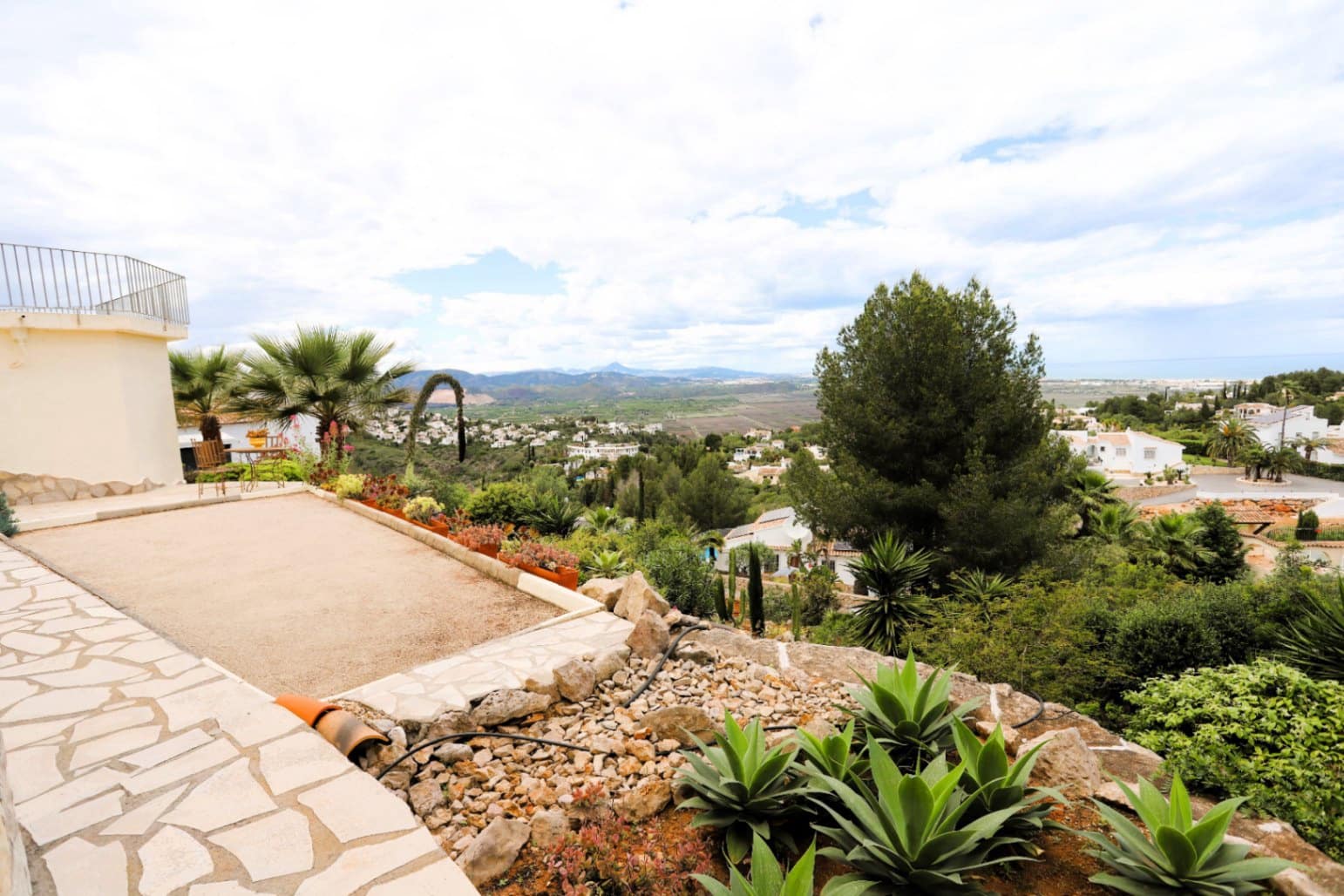 3 soverom Villa til salgs i Teulada-Moraira med svømmebasseng garasje - € 495 000 (Ref: 9146150)