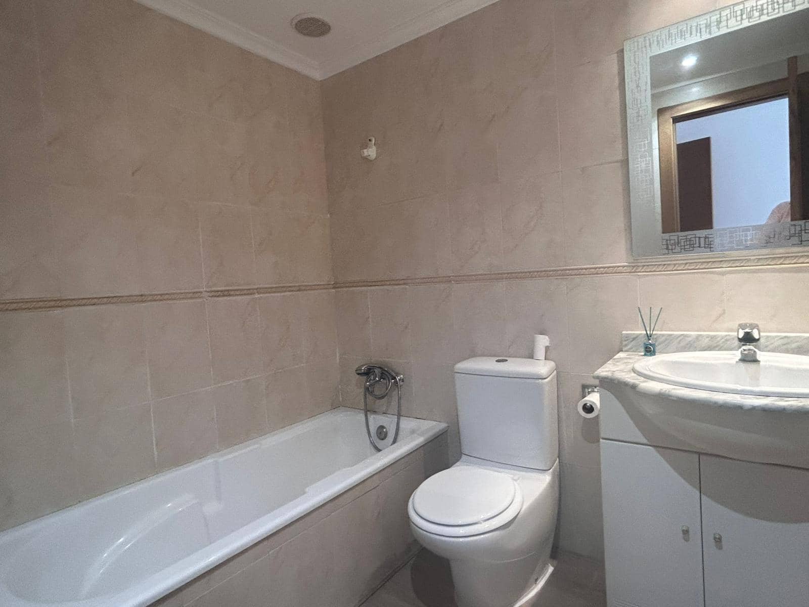 2 bedroom Apartment for sale in Denia with pool garage - € 270,000 (Ref: 9207550)