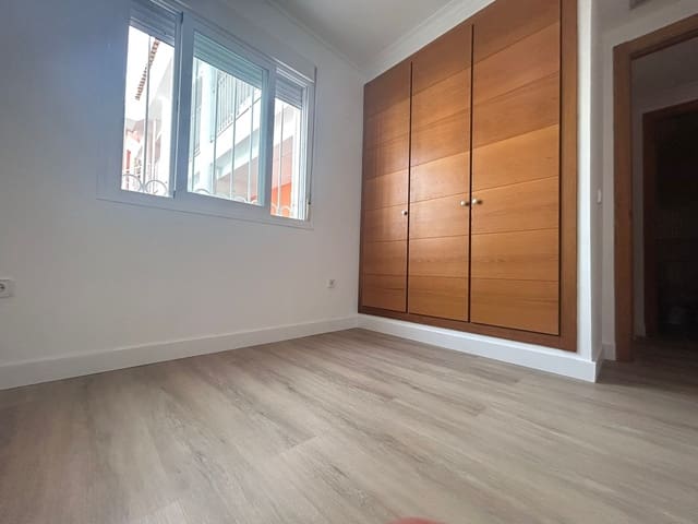 2 bedroom Apartment for sale in Dénia with pool garage - € 270,000 (Ref: 9207550)