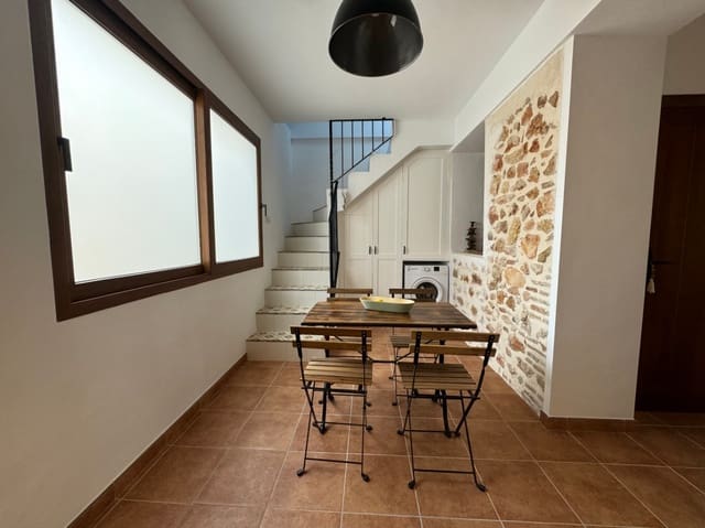2 bedroom Townhouse for sale in Centro Urbano, Dénia - € 319,000 (Ref: 9253967)