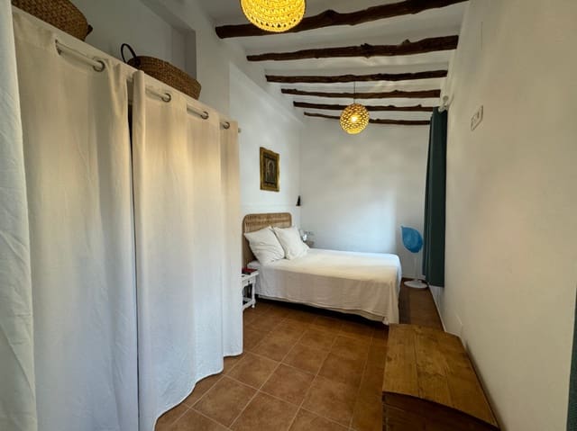 2 bedroom Townhouse for sale in Centro Urbano, Dénia - € 319,000 (Ref: 9253967)