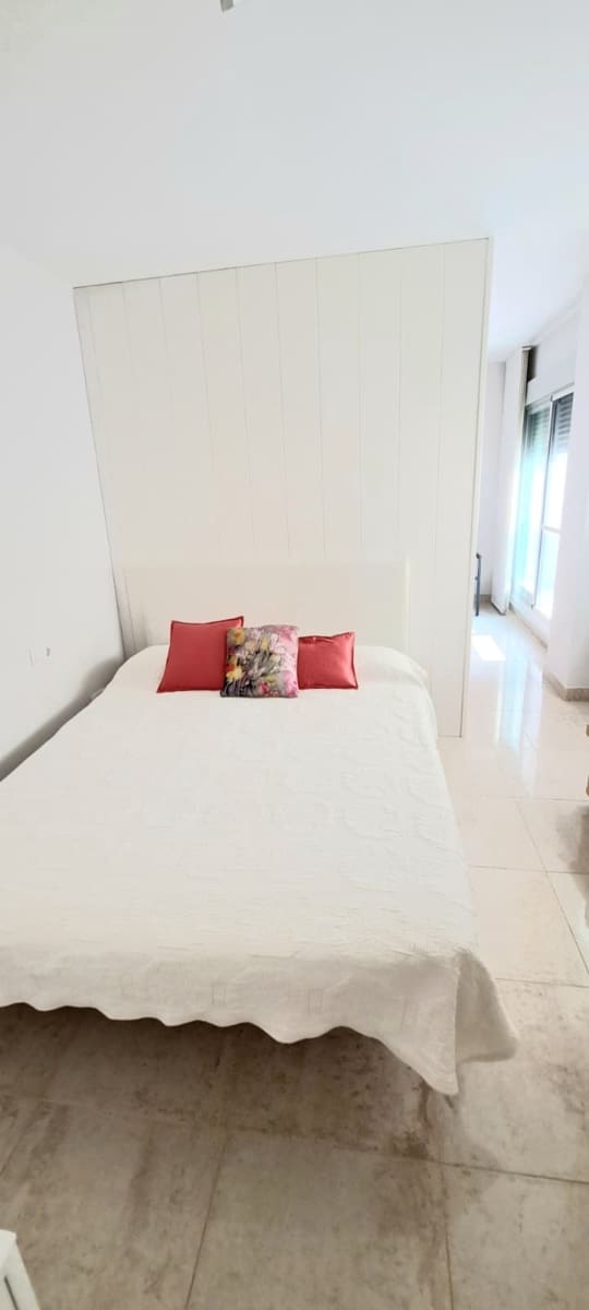 1 sypialnia Mieszkanie na sprzedaż w Denia z basenem garażem - 290 000 € (Ref: 9325293)