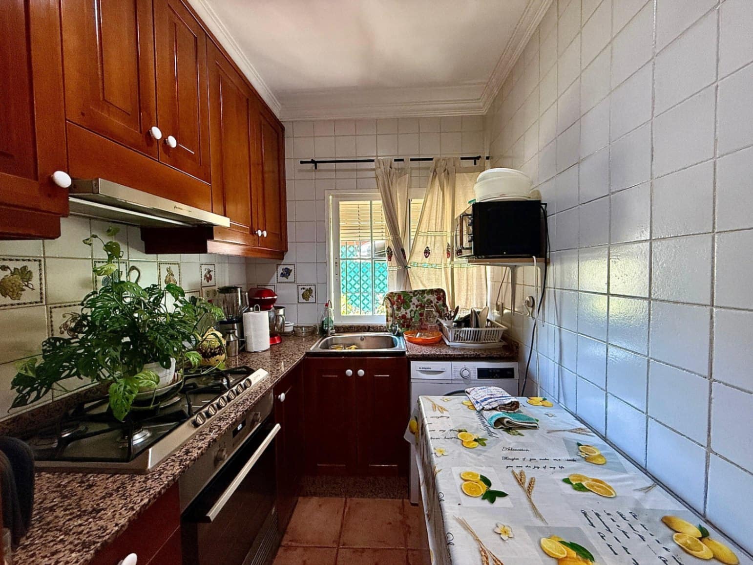 2 bedroom Villa for sale in Denia with garage - € 450,000 (Ref: 9325295)