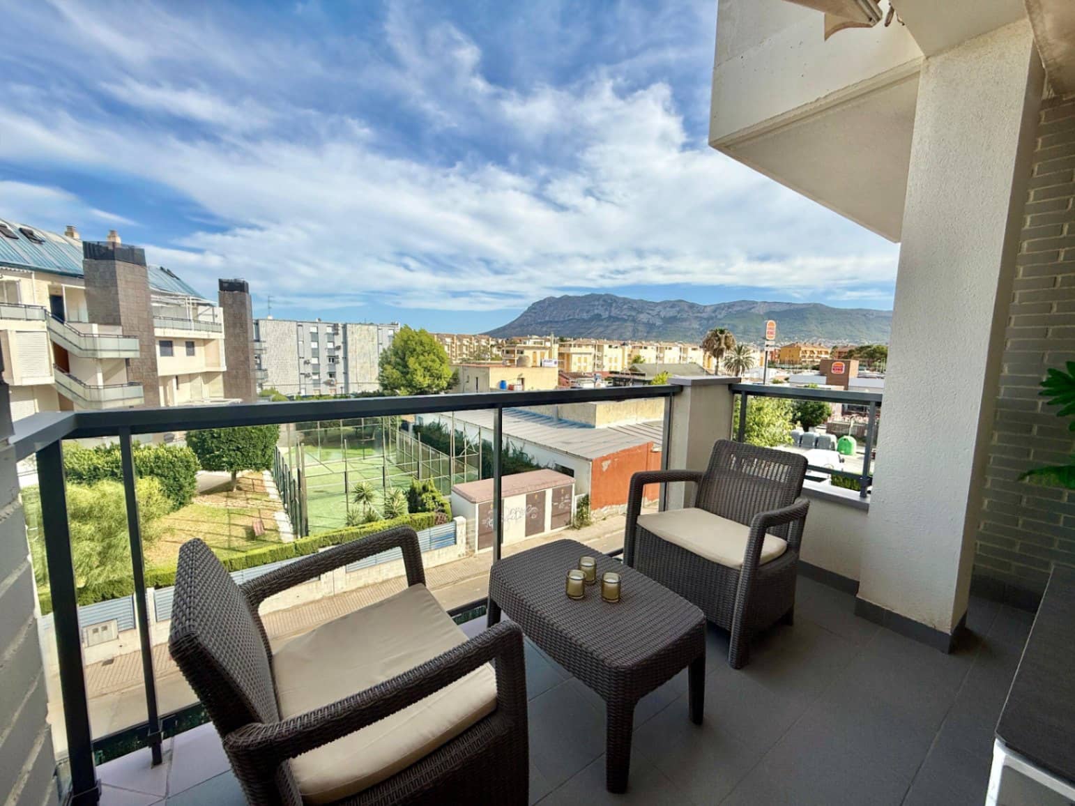 Apartamento Playa de 2 habitaciones en Dénia en venta con piscina garaje - 410.000 € (Ref: 9325297)