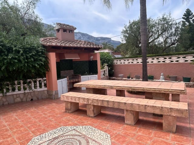 3 quarto Moradia para venda em Dénia com piscina garagem - 650 000 € (Ref: 9337212)