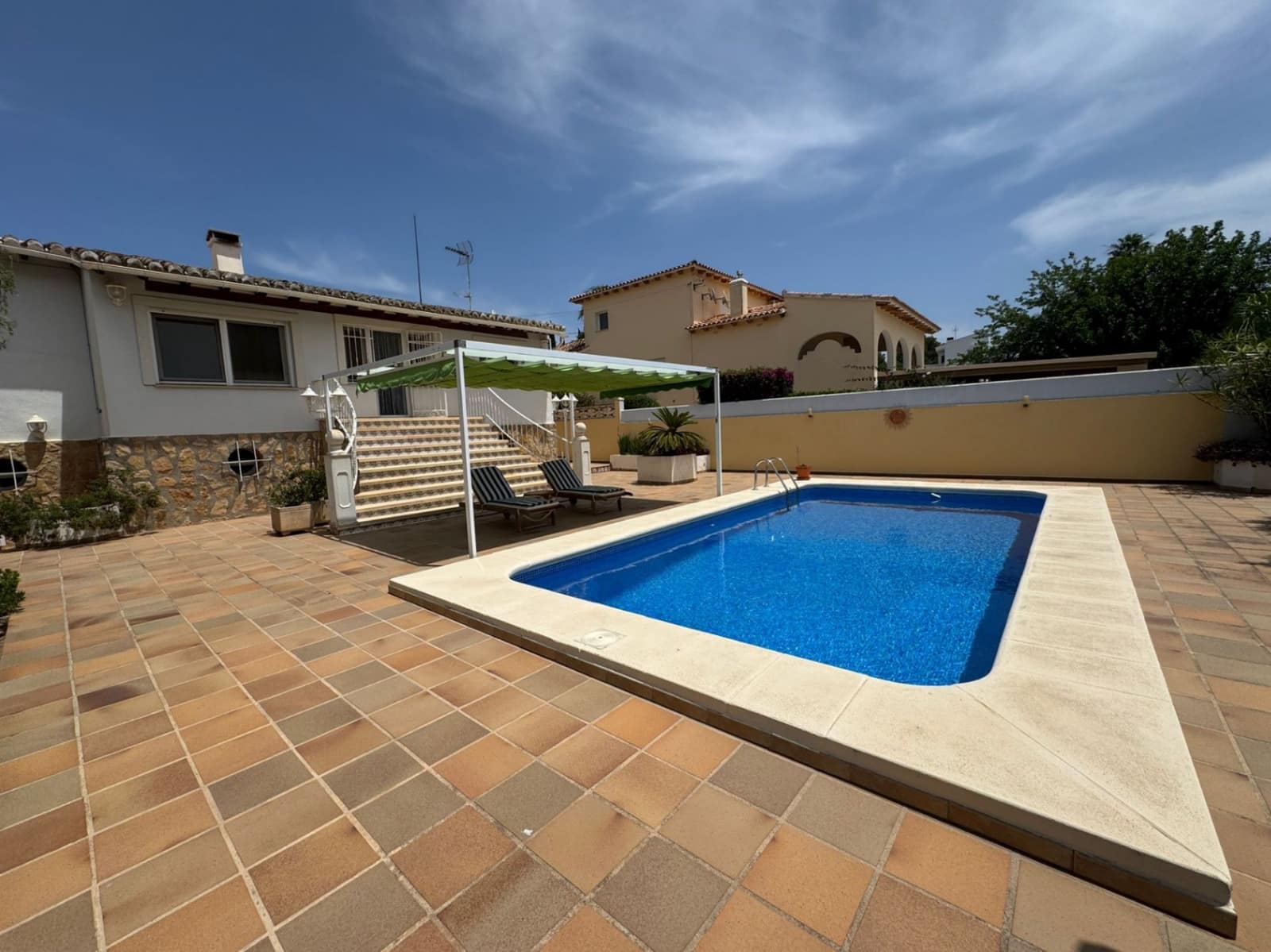 3 quarto Moradia para venda em Denia com piscina garagem - 650 000 € (Ref: 9337212)