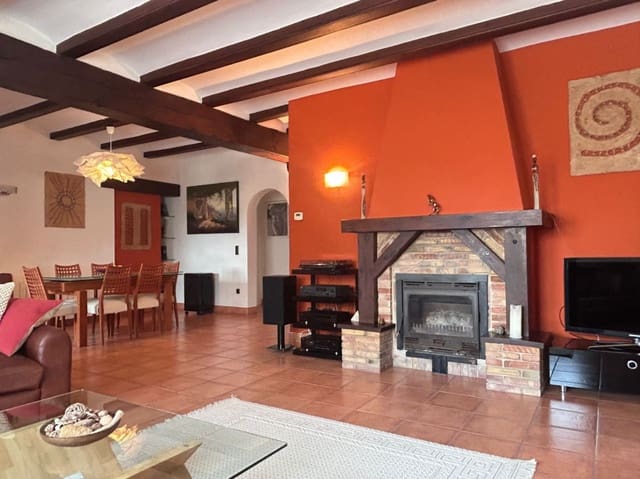 3 quarto Moradia para venda em Dénia com piscina garagem - 650 000 € (Ref: 9337212)