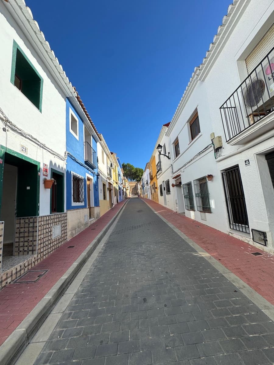 5 soverom Hus til salgs i Denia - € 280 000 (Ref: 9388797)