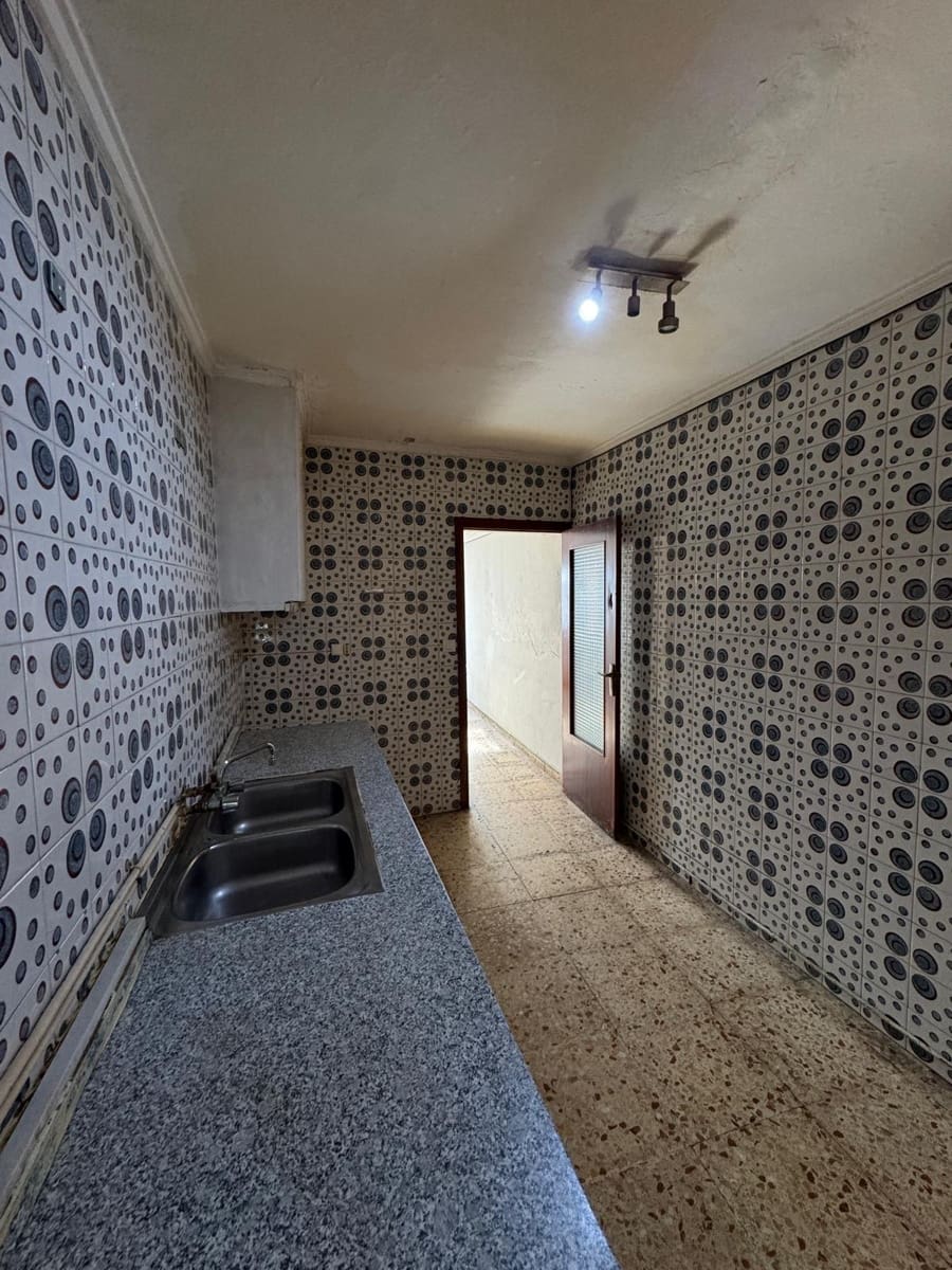 5 soverom Hus til salgs i Denia - € 280 000 (Ref: 9388797)