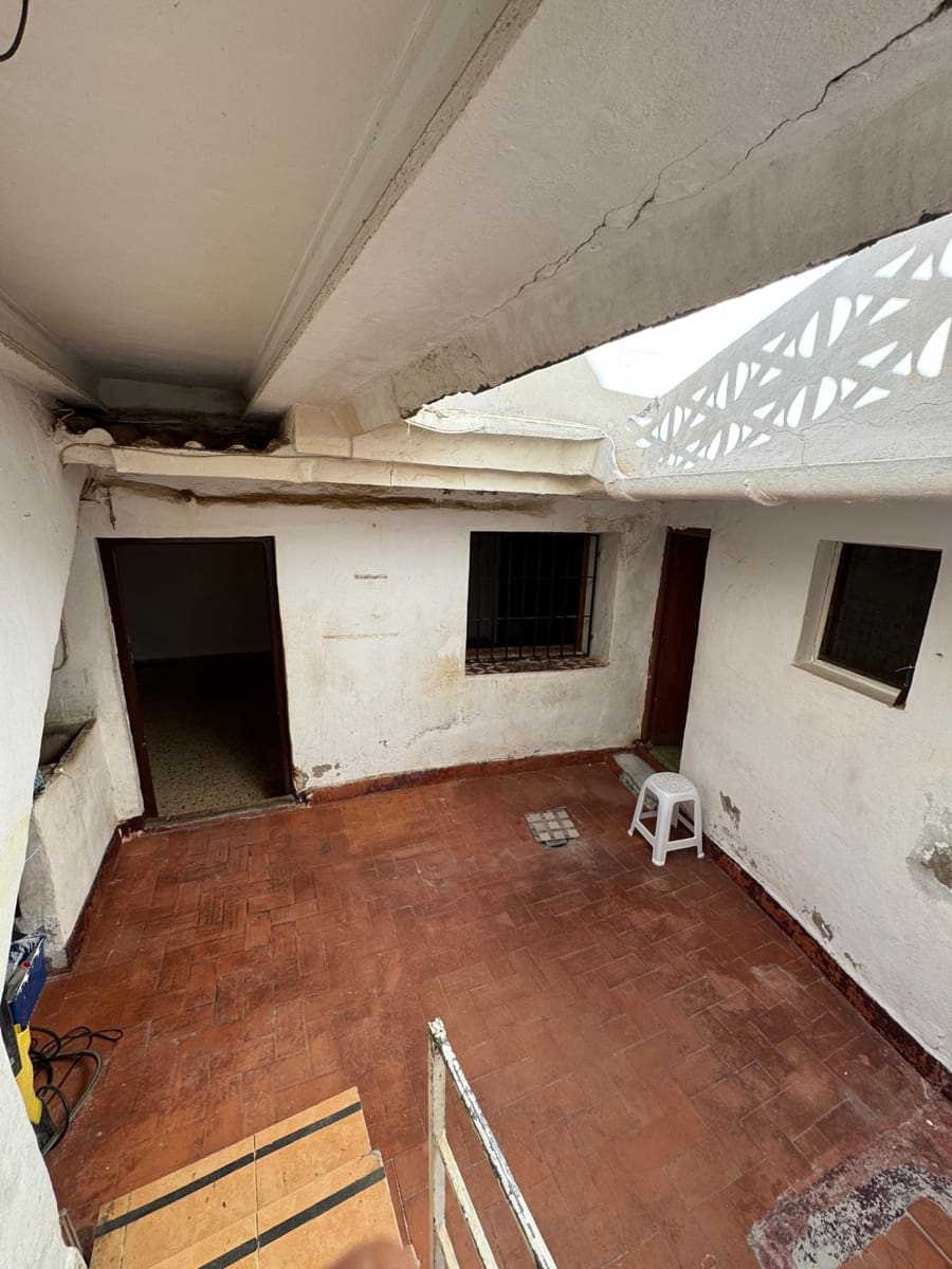 5 soverom Hus til salgs i Denia - € 280 000 (Ref: 9388797)