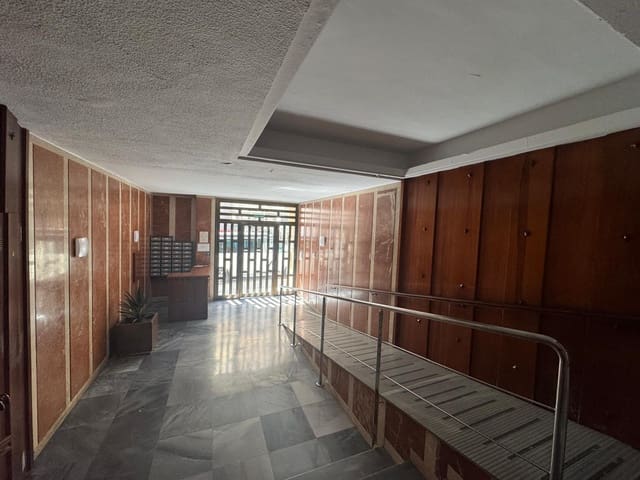 3 soveværelse Lejlighed til salg i Centro Urbano, Dénia - € 290.000 (Ref: 9388798)