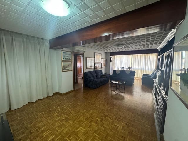 3 soveværelse Lejlighed til salg i Centro Urbano, Dénia - € 290.000 (Ref: 9388798)