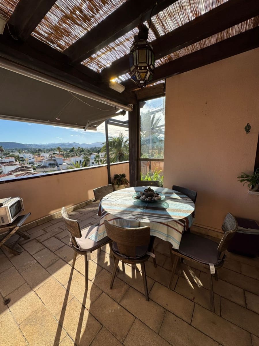 Piso de 2 habitaciones en Dénia en venta con piscina - 477.000 € (Ref: 9388803)