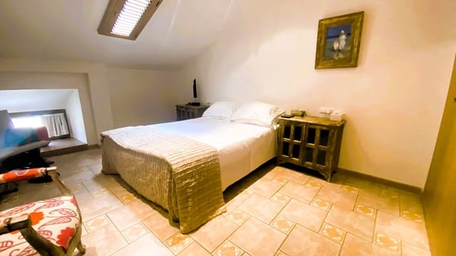 5 bedroom Flat for sale in Centro Urbano, Dénia with garage - € 680,000 (Ref: 9388804)