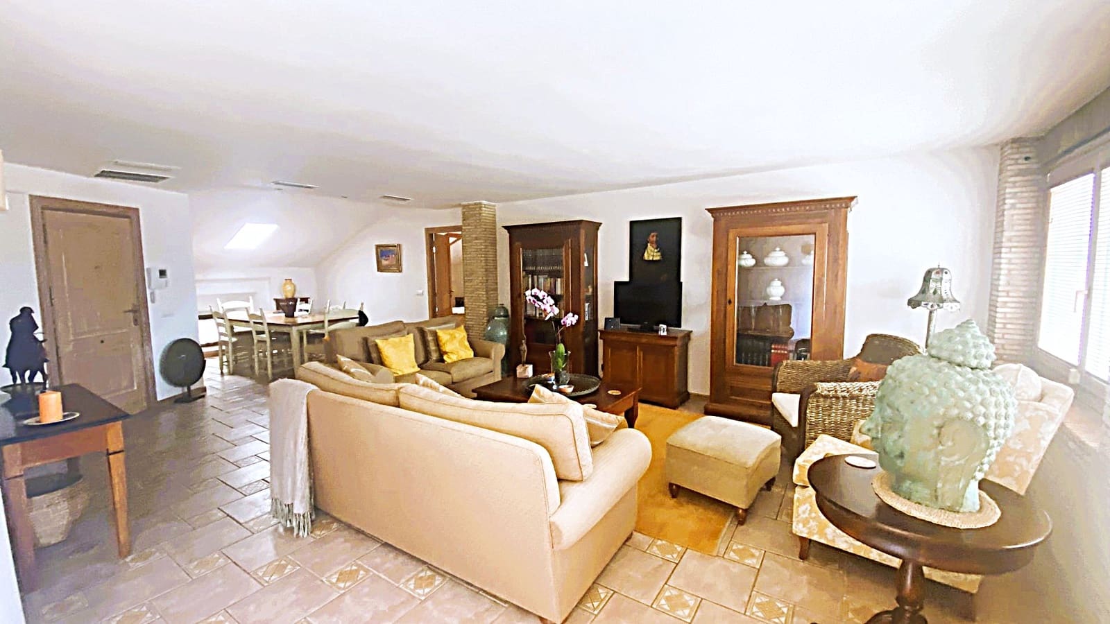 5 bedroom Flat for sale in Denia with garage - € 680,000 (Ref: 9388804)