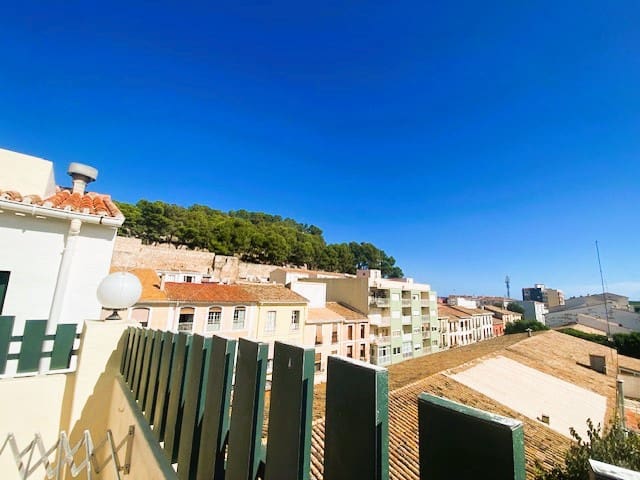 5 bedroom Flat for sale in Denia with garage - € 680,000 (Ref: 9388804)