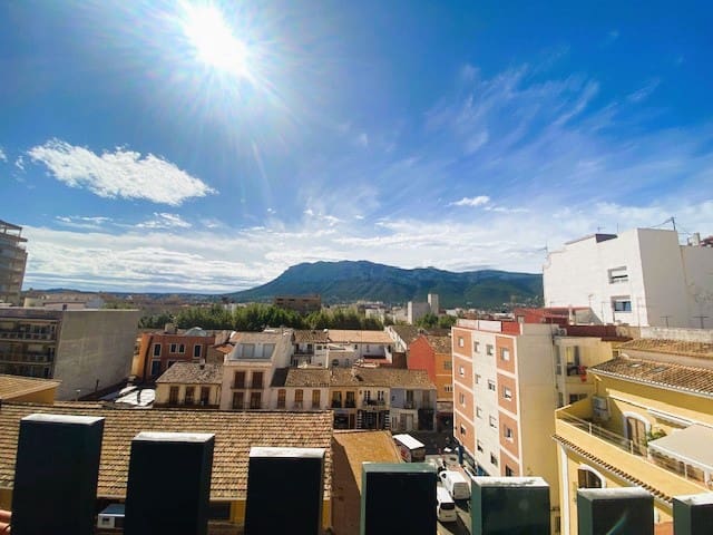 5 bedroom Flat for sale in Denia with garage - € 680,000 (Ref: 9388804)
