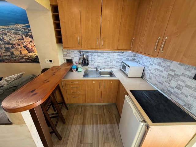 Studio for sale in Dénia with garage - € 122,000 (Ref: 9388807)