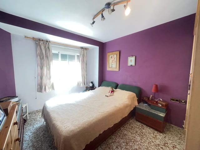 3 soveværelse Lejlighed til salg i Centro Urbano, Dénia - € 190.000 (Ref: 9412731)