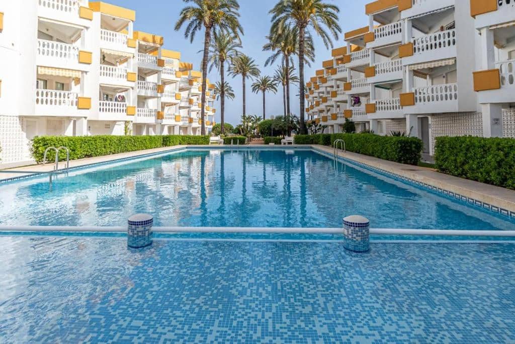 Apartamento de 2 habitaciones en Dénia en venta con piscina garaje - 285.000 € (Ref: 9412734)