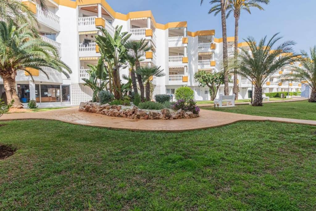 Apartamento de 2 habitaciones en Dénia en venta con piscina garaje - 285.000 € (Ref: 9412734)