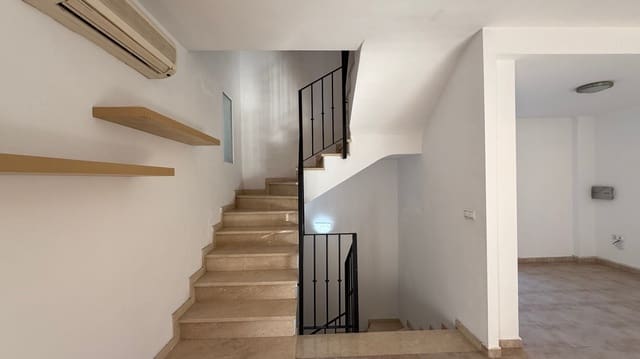 3 soverom Bungalow til salgs i Piles med garasje - € 287 000 (Ref: 9412843)