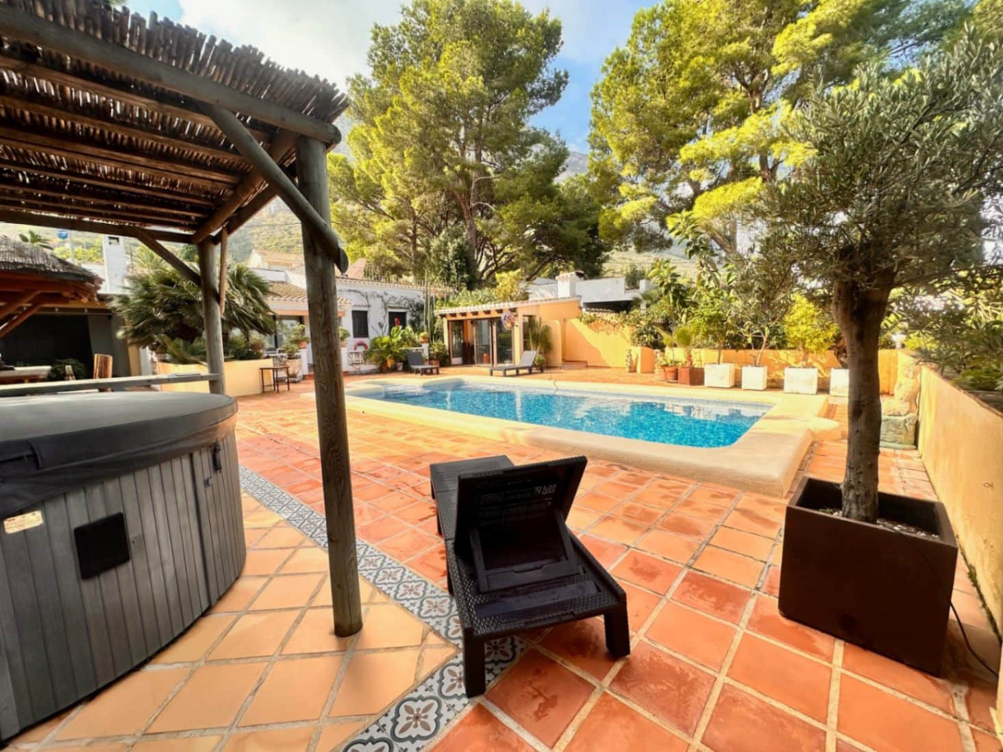 5 soveværelse Villa til salg i Denia med swimmingpool garage - € 490.000 (Ref: 9412845)