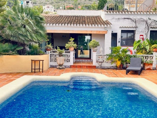5 soveværelse Villa til salg i El Montgó, Dénia med swimmingpool garage - € 490.000 (Ref: 9412845)