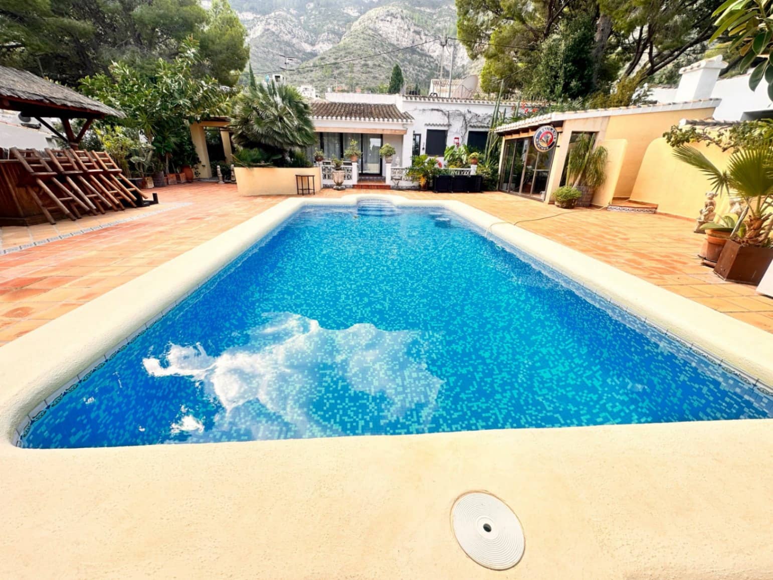 5 soveværelse Villa til salg i Denia med swimmingpool garage - € 490.000 (Ref: 9412845)