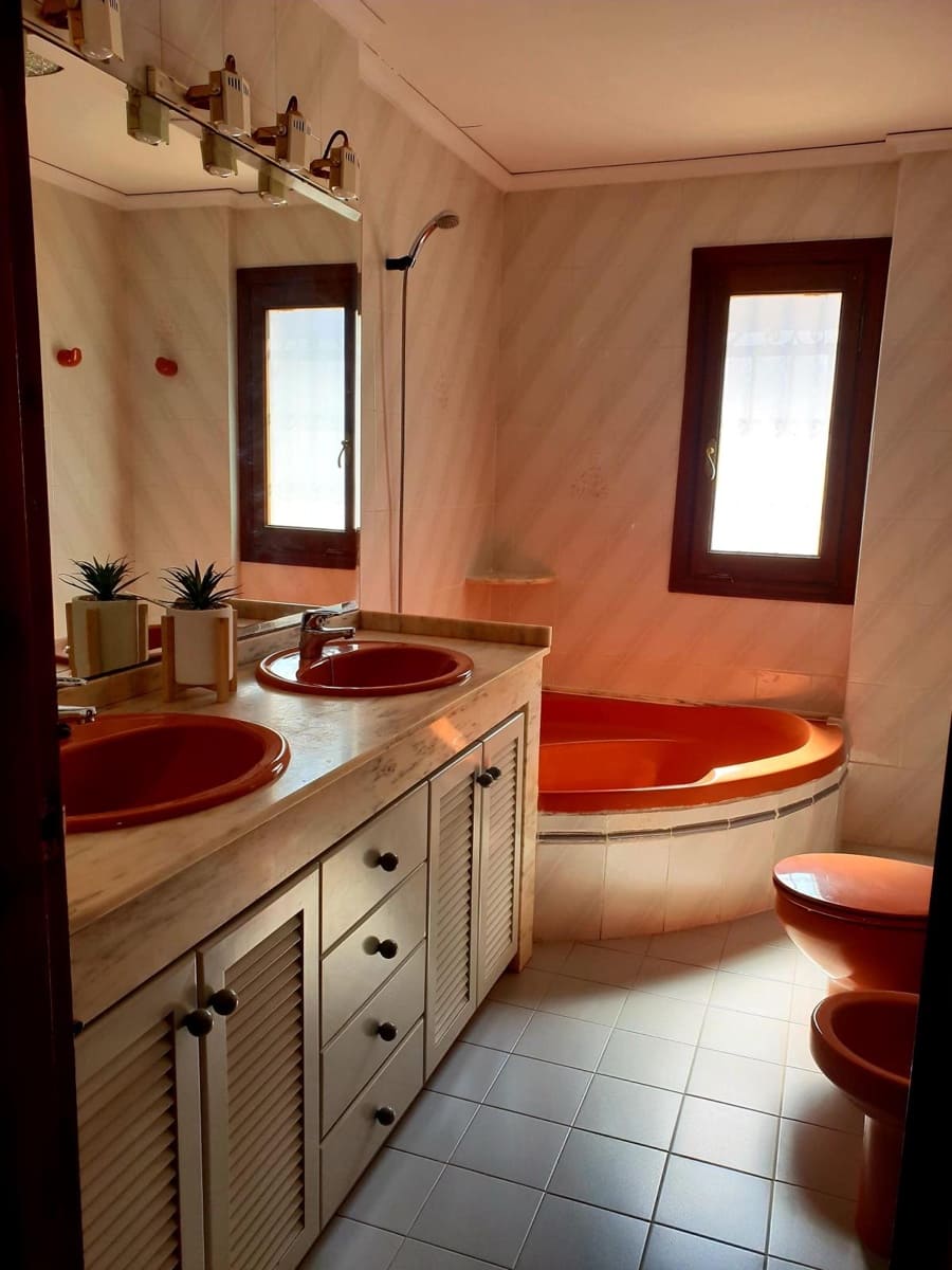 4 quarto Moradia para venda em Denia com piscina garagem - 490 000 € (Ref: 9413425)