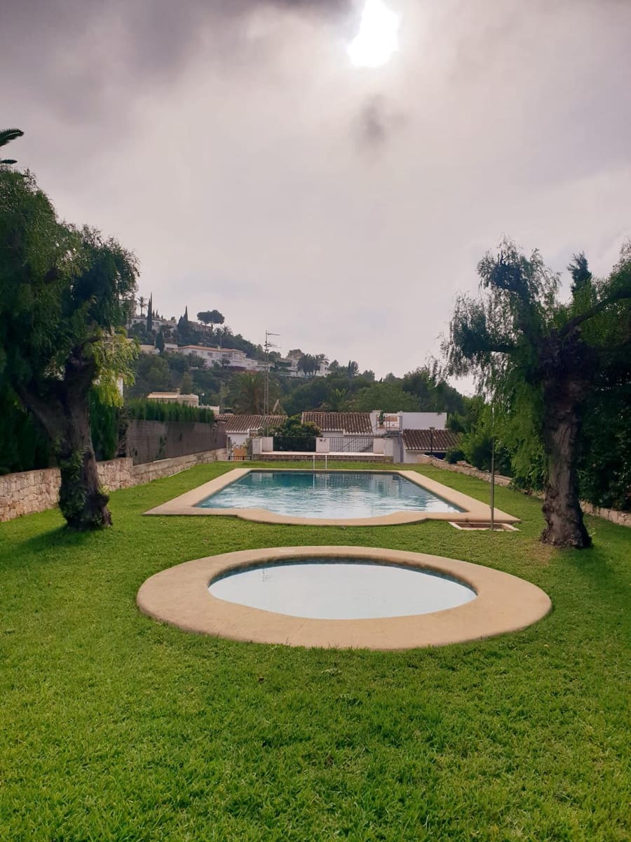 4 quarto Moradia para venda em Denia com piscina garagem - 490 000 € (Ref: 9413425)