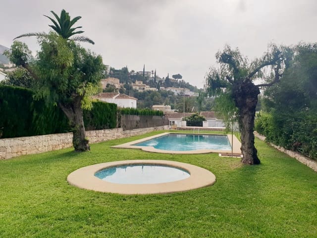 4 quarto Moradia para venda em Dénia com piscina garagem - 490 000 € (Ref: 9413425)