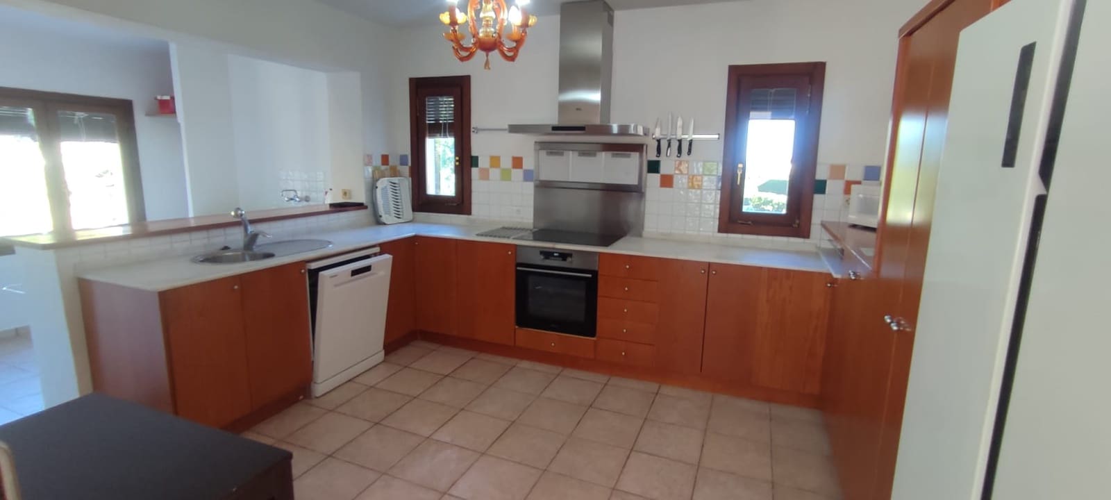 3 bedroom Villa for rent in Denia with pool garage - € 2,500 (Ref: 9436599)