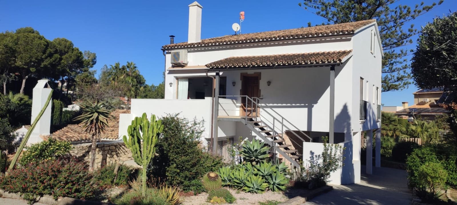 3 bedroom Villa for rent in Denia with pool garage - € 2,500 (Ref: 9436599)