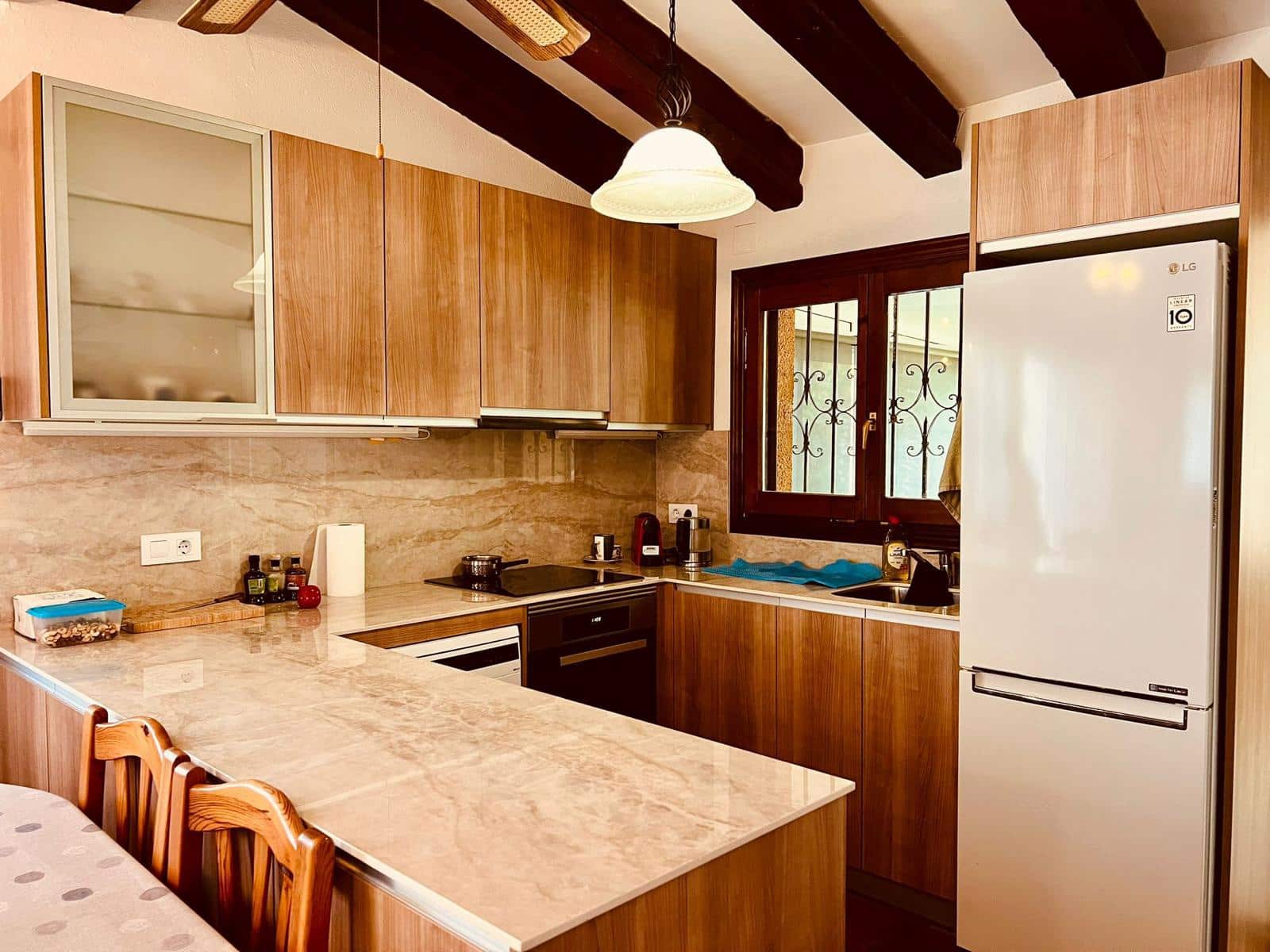 Chalet de 2 habitaciones en Dénia en venta - 346.000 € (Ref: 9436600)