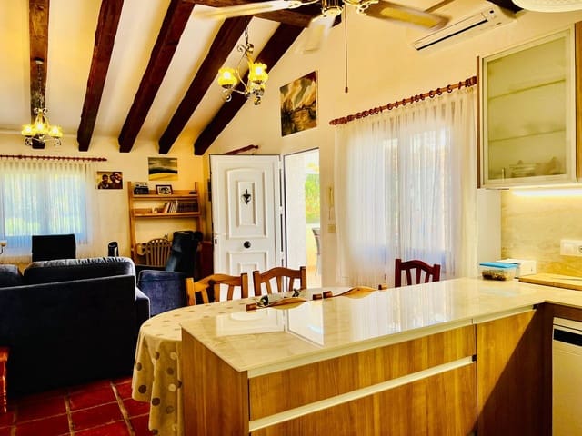 Chalet de 2 habitaciones en Dénia en venta - 346.000 € (Ref: 9436600)