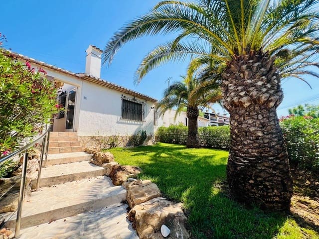 Chalet de 2 habitaciones en Dénia en venta - 346.000 € (Ref: 9436600)