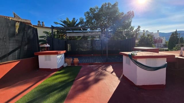 2 makuuhuone Omakotitalo myytävänä paikassa Dénia mukana 
autotalli - 229 000 € (Ref: 9495588)