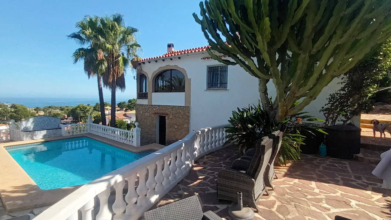 Chalet de 3 habitaciones en Dénia en venta con piscina garaje - 595.000 € (Ref: 9597175)